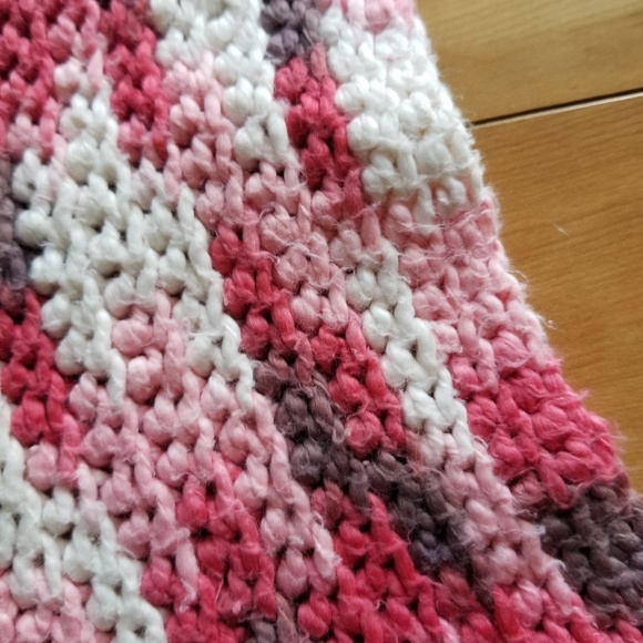 Crochet Afghan  VTG. Childs size\crib size - Picture 3 of 4